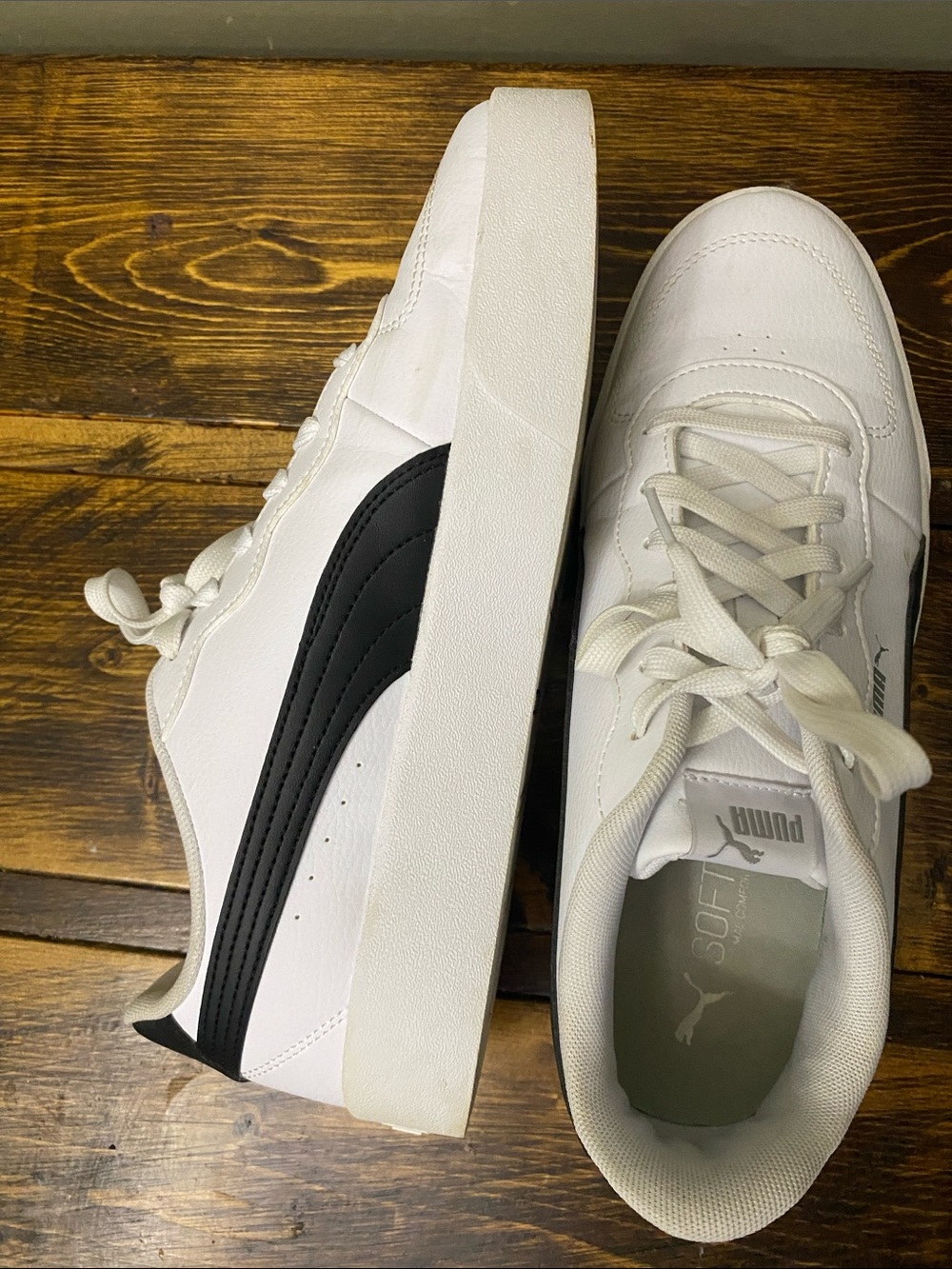 Puma White Sneakers with Black Formstrip